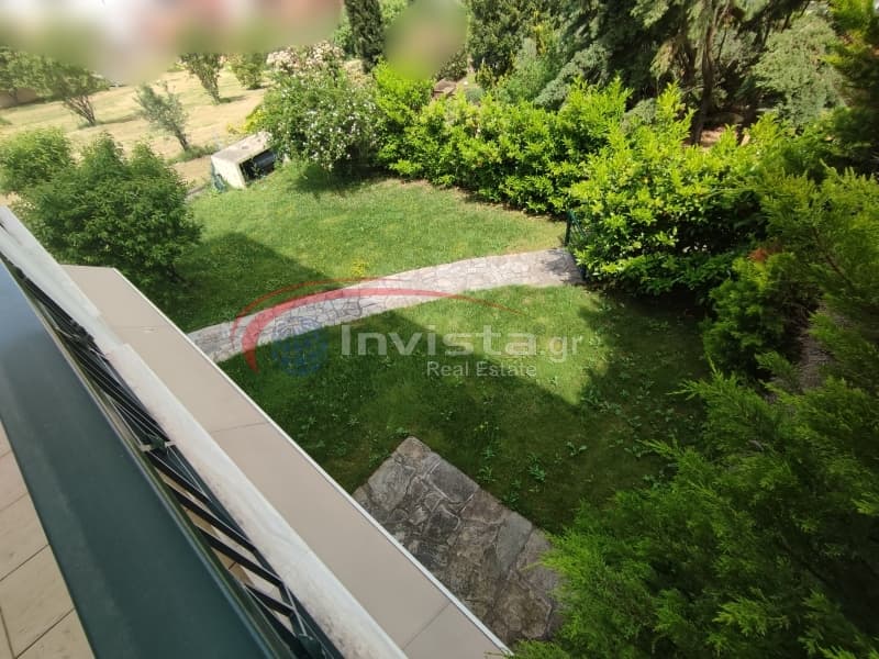 House in Panorama, Panorama — Photo 8 of 25