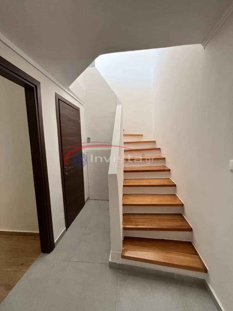 House in Panorama, Panorama — Photo 15 of 20