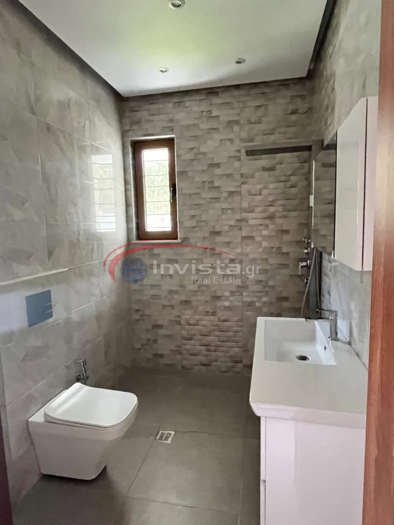 House in Panorama, Panorama — Photo 19 of 20