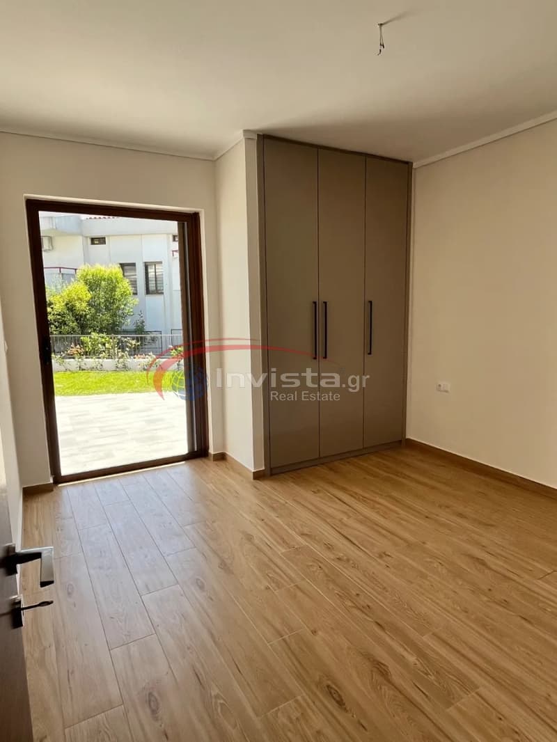 House in Panorama, Panorama — Photo 12 of 20
