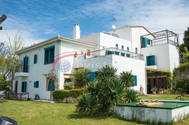 House in Center, Epanomi — Photo 1 of 29