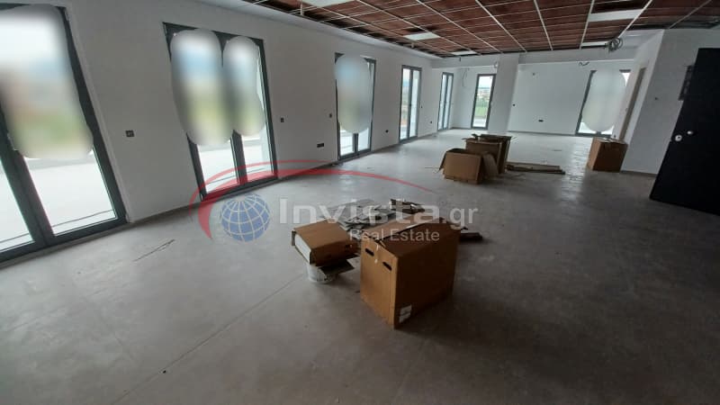 Retail Store in Center, Thermi — Photo 19 of 20