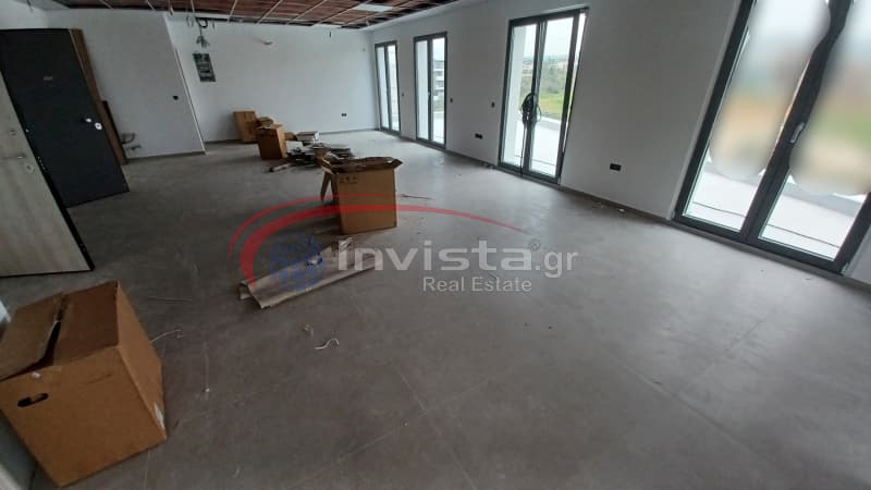 Retail Store in Center, Thermi — Photo 3 of 20