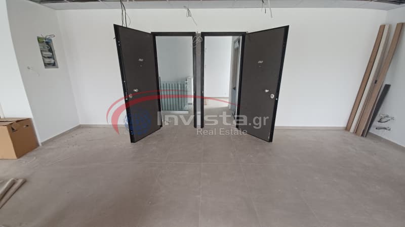 Retail Store in Center, Thermi — Photo 12 of 20