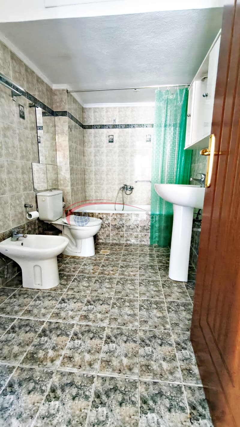 Apartment in Center, Thermi — Photo 10 of 19