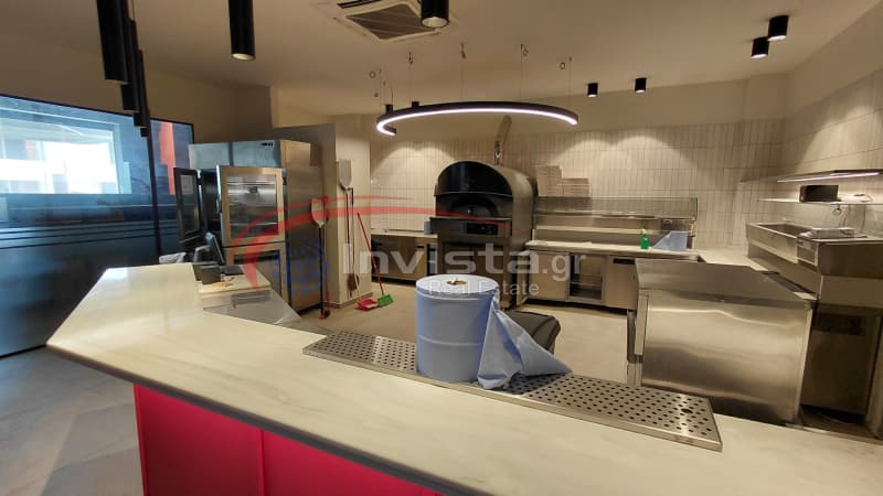 Retail Store in Center, Thermi — Photo 3 of 9