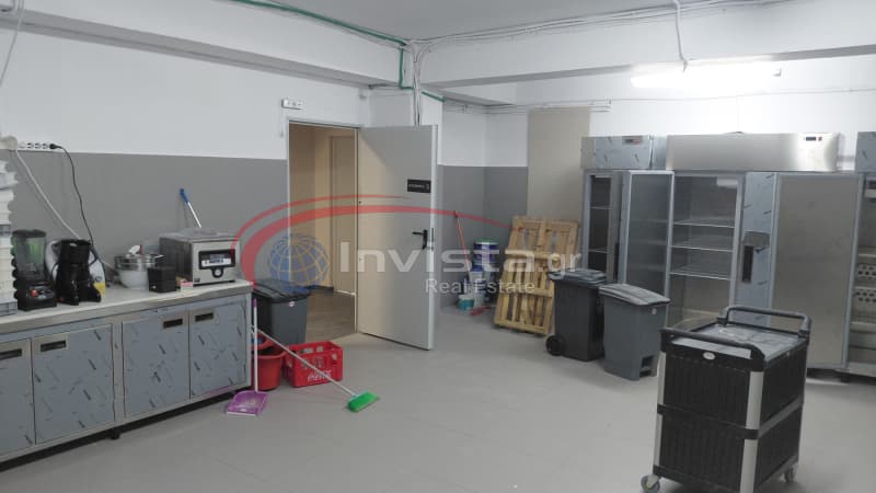 Retail Store in Center, Thermi — Photo 7 of 9