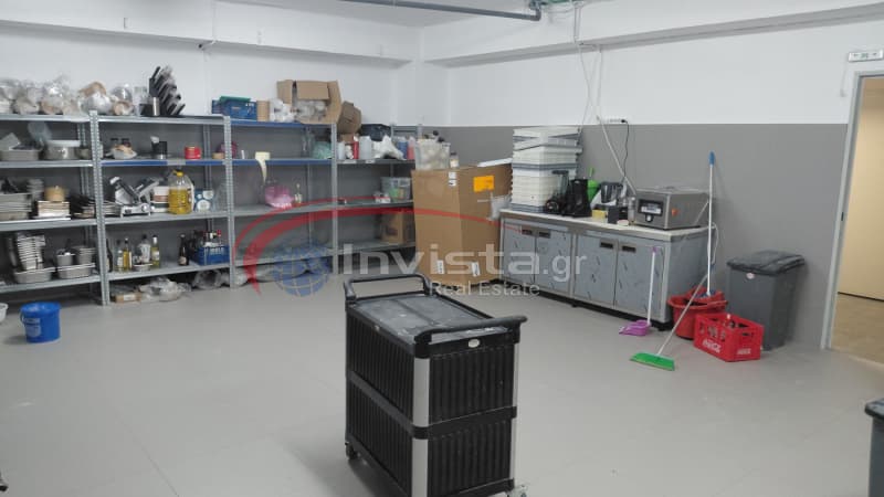 Retail Store in Center, Thermi — Photo 8 of 9