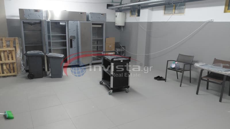 Retail Store in Center, Thermi — Photo 6 of 9