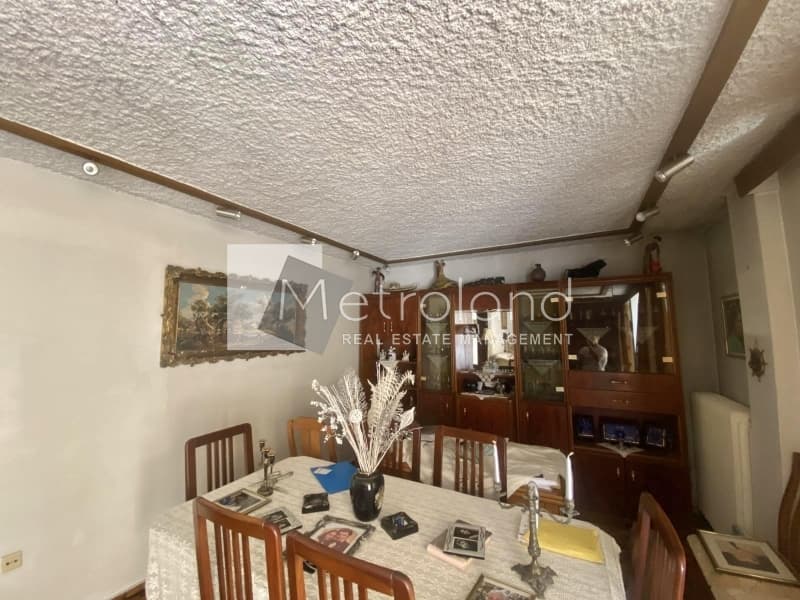 Apartment in Agios Ioannis Chrisostomos, Nikaia — Photo 3 of 10