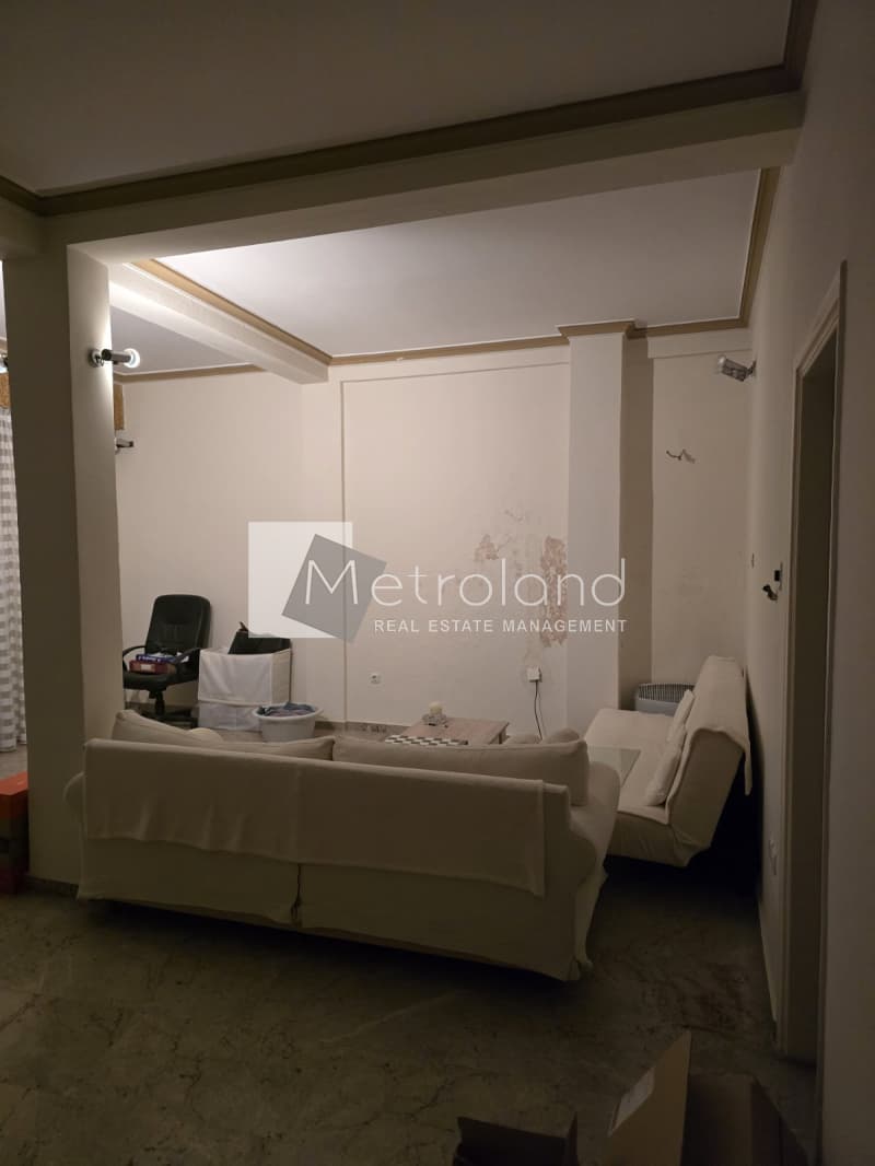 Apartment in Kaminia, Piraeus — Photo 2 of 10