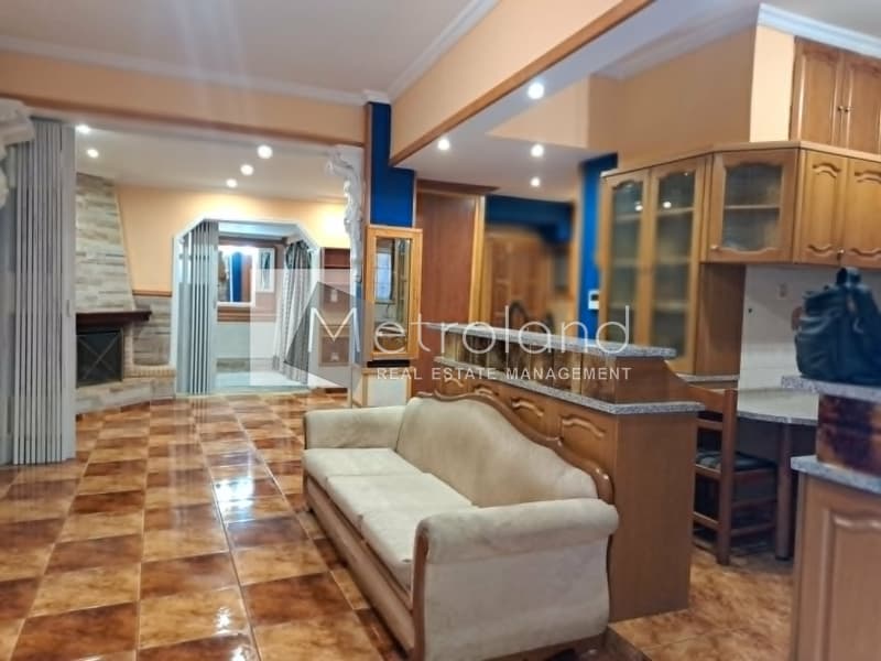 Apartment in Aspra Chomata, Nikaia — Photo 3 of 25