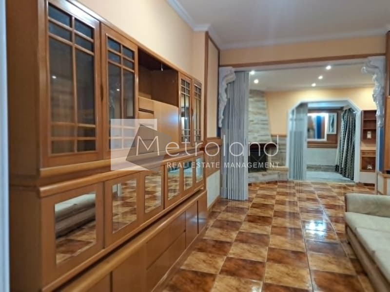 Apartment in Aspra Chomata, Nikaia — Photo 2 of 25