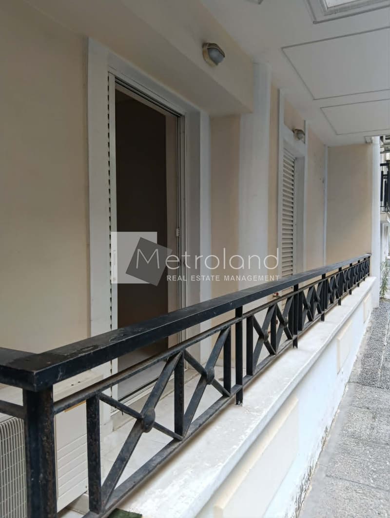 Διαμέρισμα στην Φρεαττύδα, Πειραιάς — Φωτογραφία 12 από 13