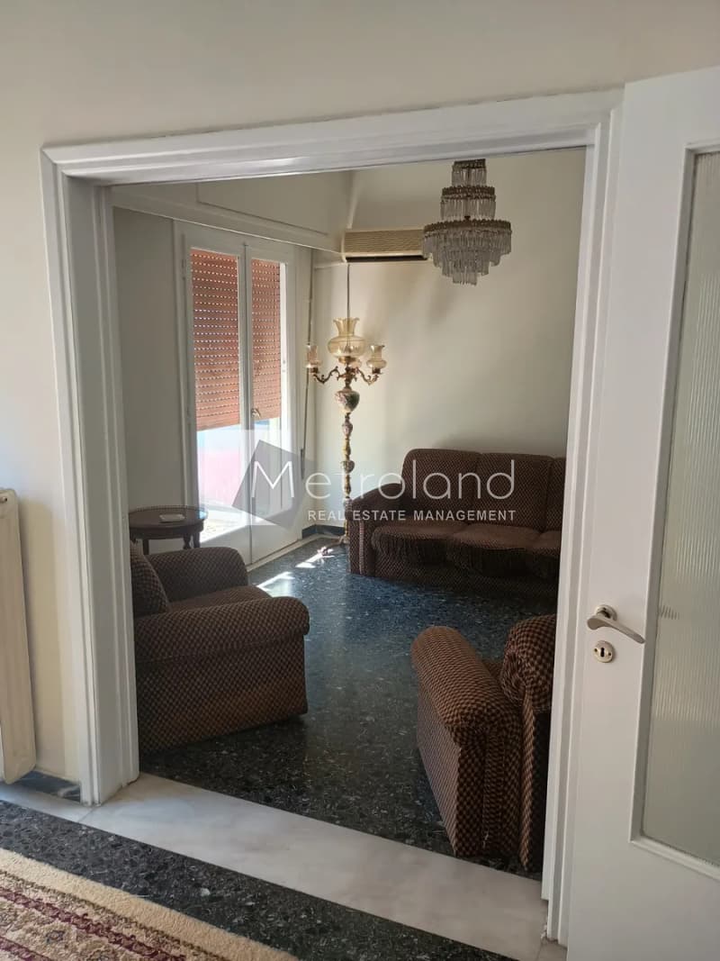 Διαμέρισμα στην Πλατεία Μέμου, Κορυδαλλός — Φωτογραφία 1 από 16