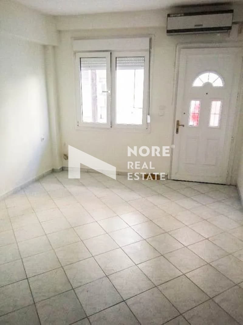 Apartment in Evosmo, Evosmos — Photo 1 of 25