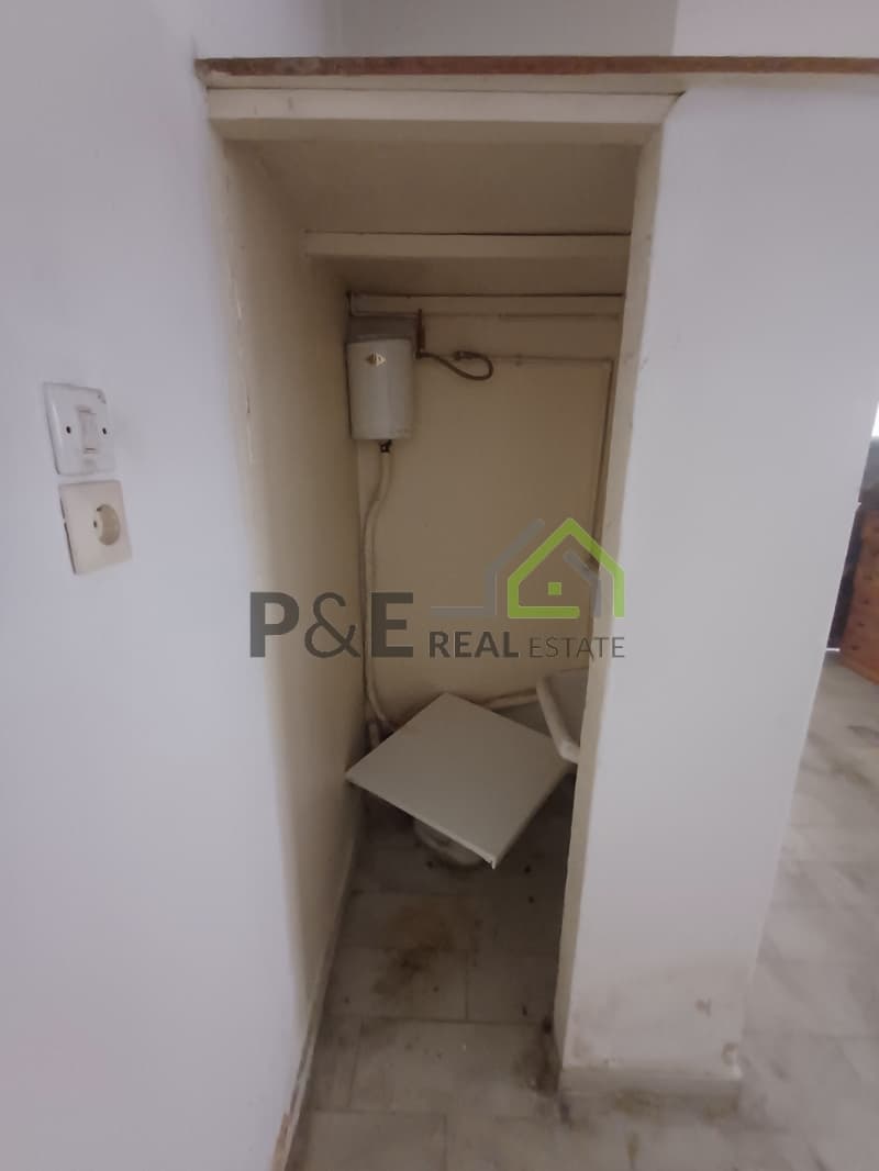 Αποθήκη στην Περιβόλια, Γαλάτσι — Φωτογραφία 5 από 5