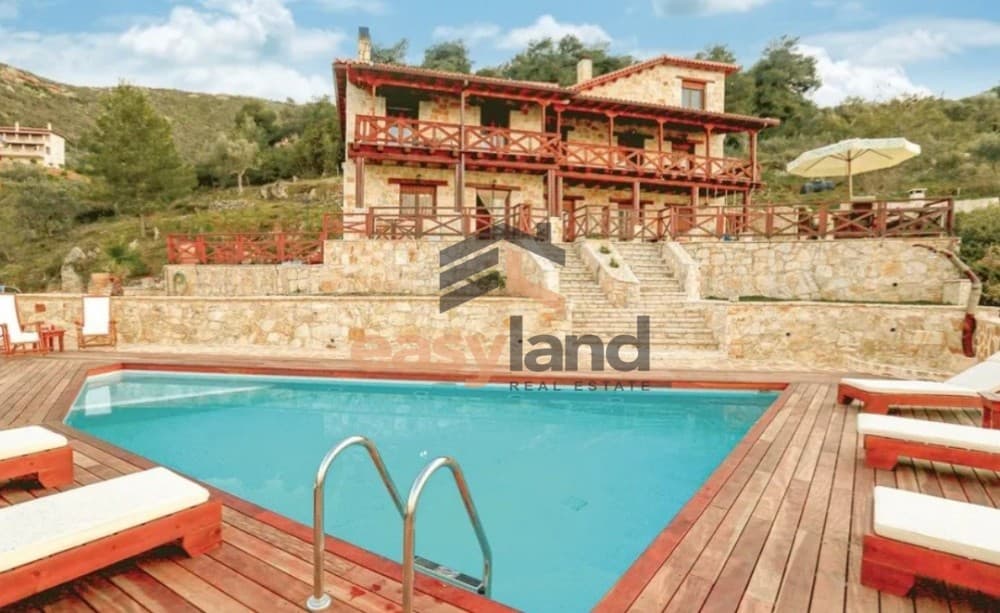 House in Platanos, Akrata — Photo 1 of 25