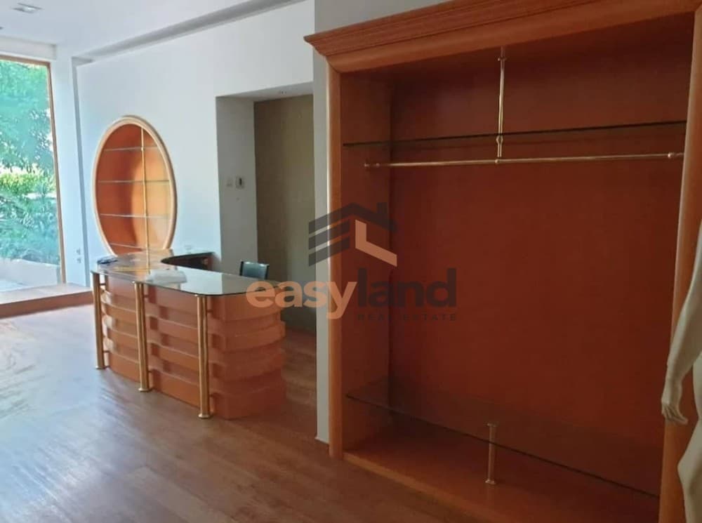 Κατάστημα στην Αγία Σοφία, Πάτρα — Φωτογραφία 3 από 6