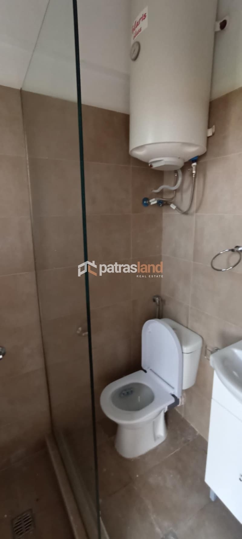 Apartment in T.E.I., Patra — Photo 13 of 17