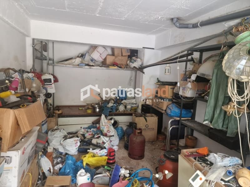 Χώρος Στάθμευσης στην Μέσα Αγυιά, Πάτρα — Φωτογραφία 5 από 6