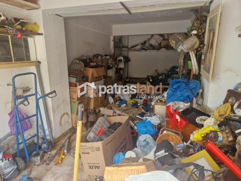 Χώρος Στάθμευσης στην Μέσα Αγυιά, Πάτρα — Φωτογραφία 4 από 6