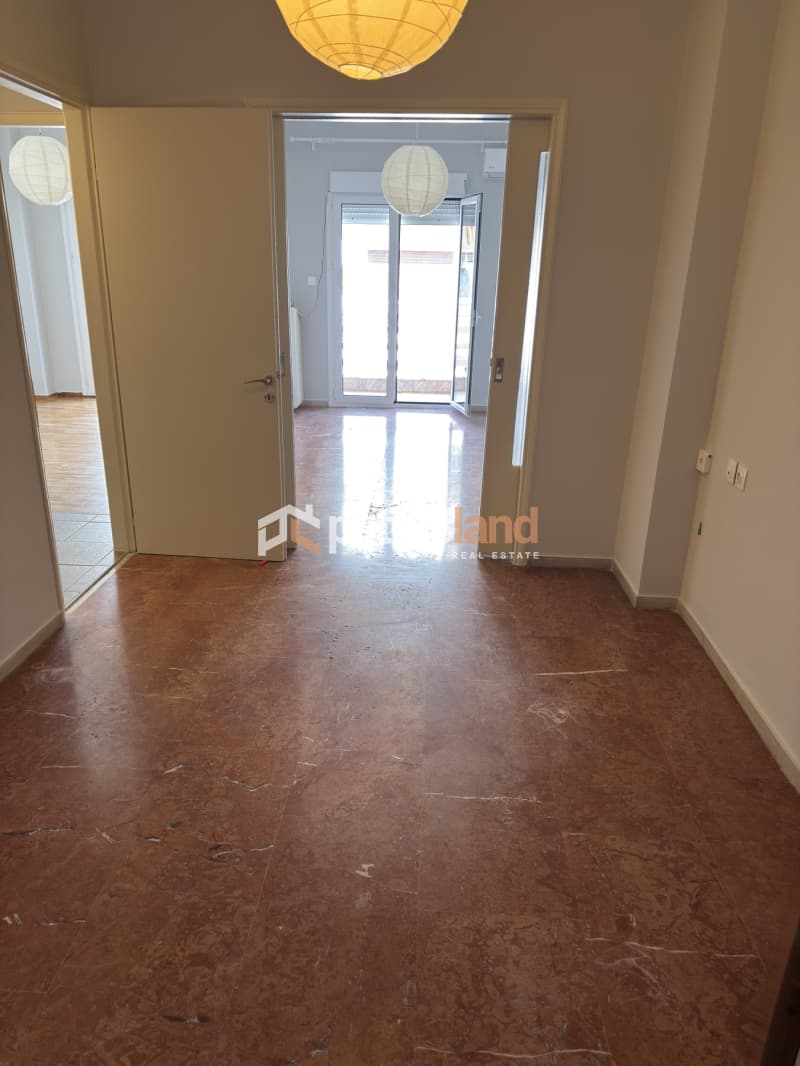 Apartment in Patra Centre, Patra — Photo 1 of 22