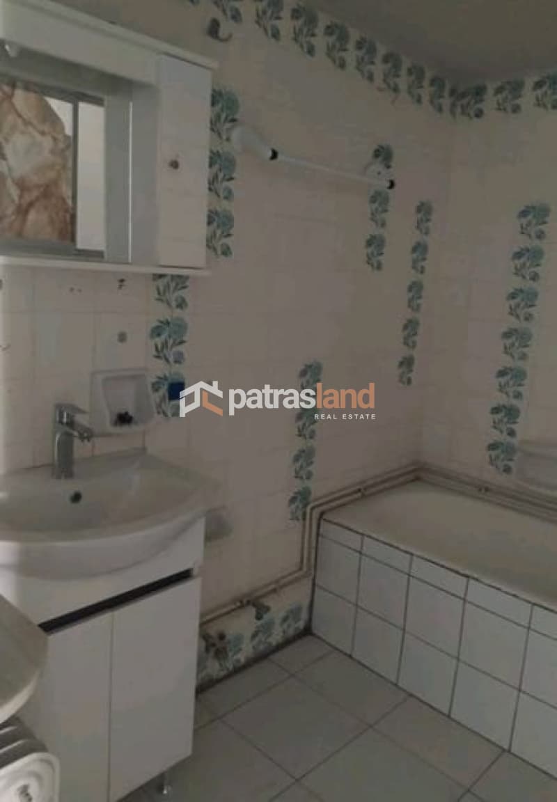 Apartment in Frourio, Patra — Photo 11 of 12