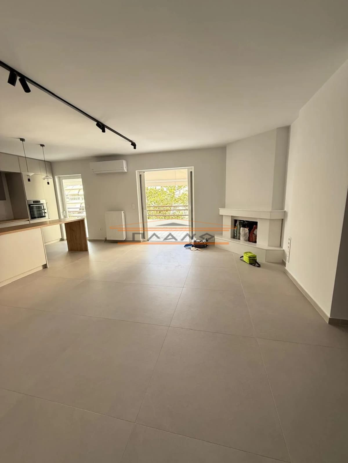 Apartment in Ampelakia, Alimos — Photo 1 of 18