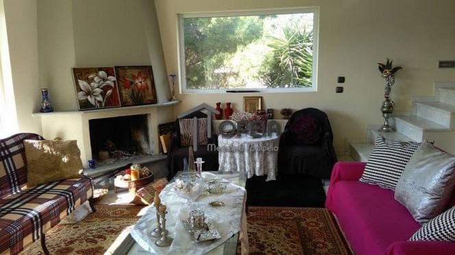 House in Lofos Kselaftaki, Kalivia Thorikou — Photo 2 of 11