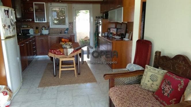 House in Lofos Kselaftaki, Kalivia Thorikou — Photo 8 of 11