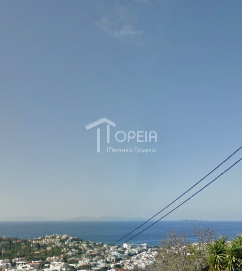Οικόπεδο στην Σαρωνίδα, Σαρωνίδα