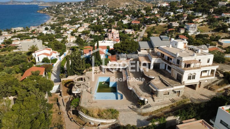 House in Kalivia, Kalivia Thorikou — Photo 1 of 30