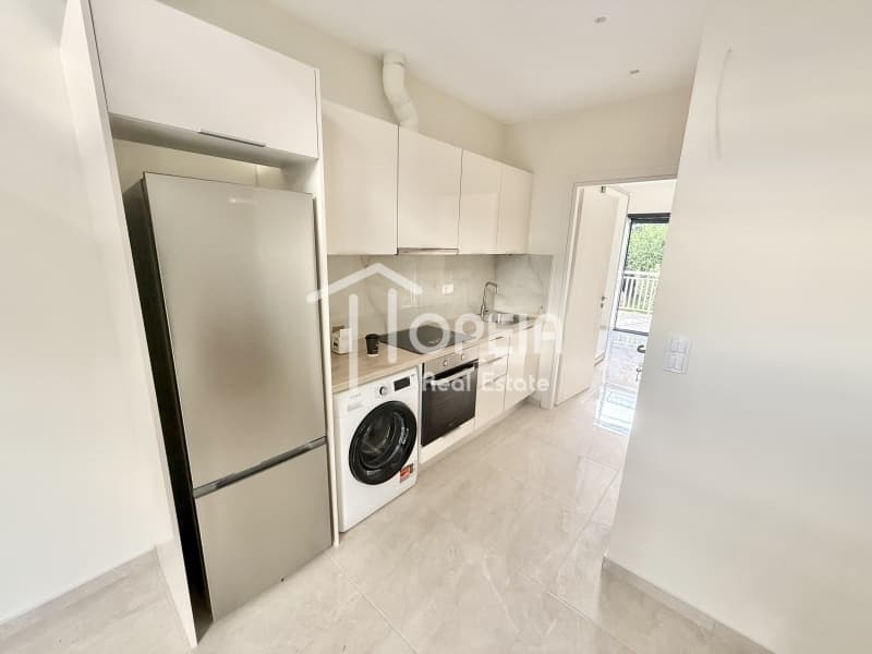 Apartment in Anavyssos Center, Anavissos — Photo 1 of 15