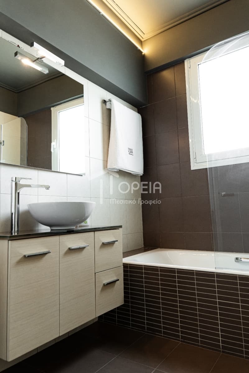 Apartment in Ano Elliniko, Elliniko — Photo 11 of 12