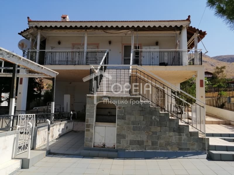 House in Kalivia, Kalivia Thorikou — Photo 1 of 19