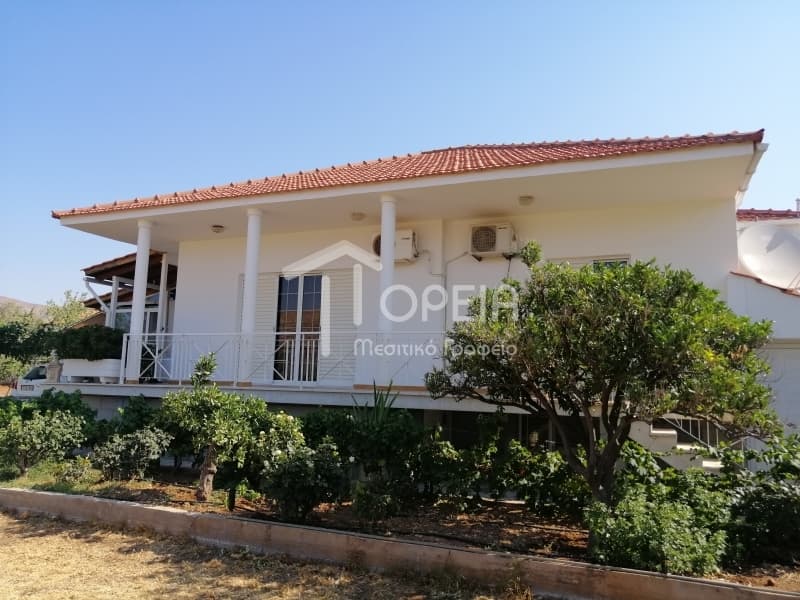 House in Kalivia, Kalivia Thorikou — Photo 1 of 25