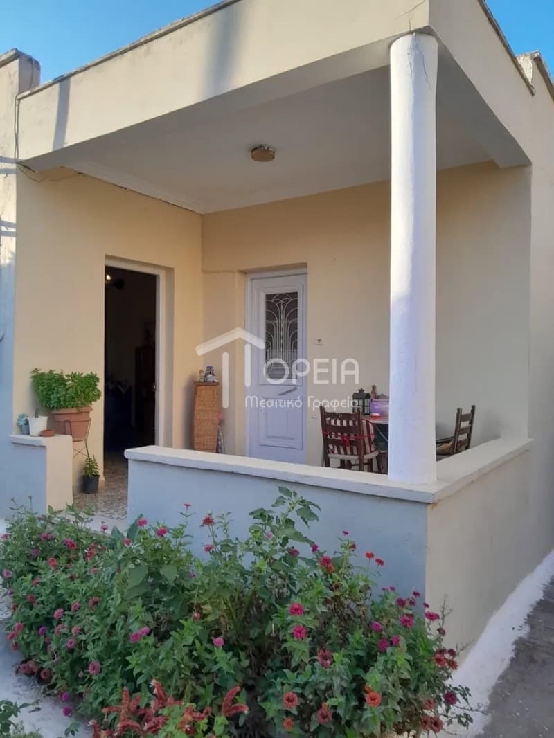 House in Κέντρο, Kalivia Thorikou — Photo 1 of 4