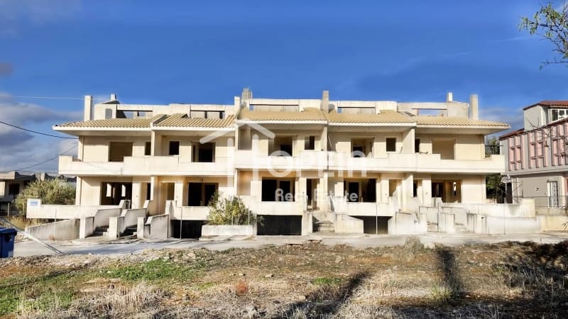 House in Kefleika, Kalivia Thorikou — Photo 1 of 17