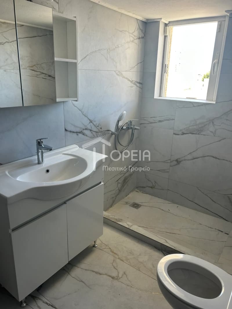 Apartment in Pigadakia, Vouliagmeni — Photo 10 of 11