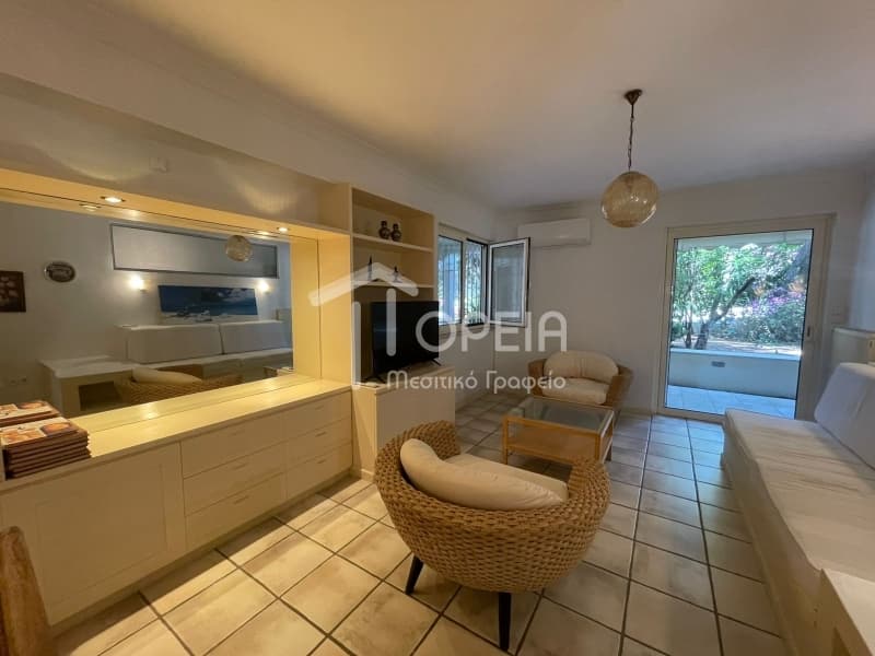 Apartment in Center, Vouliagmeni — Photo 17 of 26
