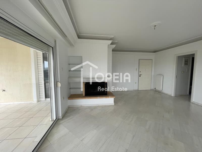 Apartment in Pigadakia, Vouliagmeni — Photo 1 of 30