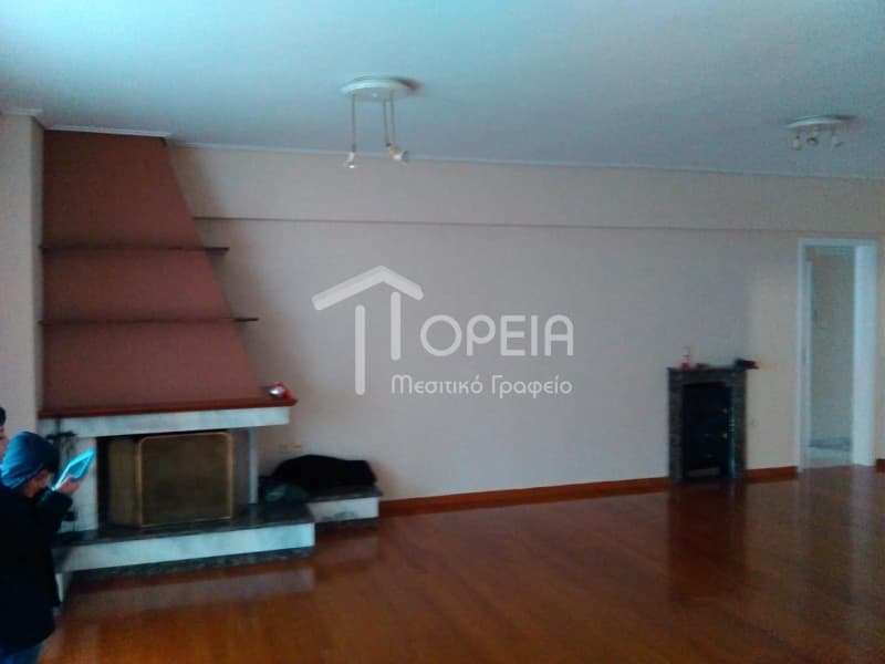 Apartment in Ano Elliniko, Elliniko — Photo 1 of 6