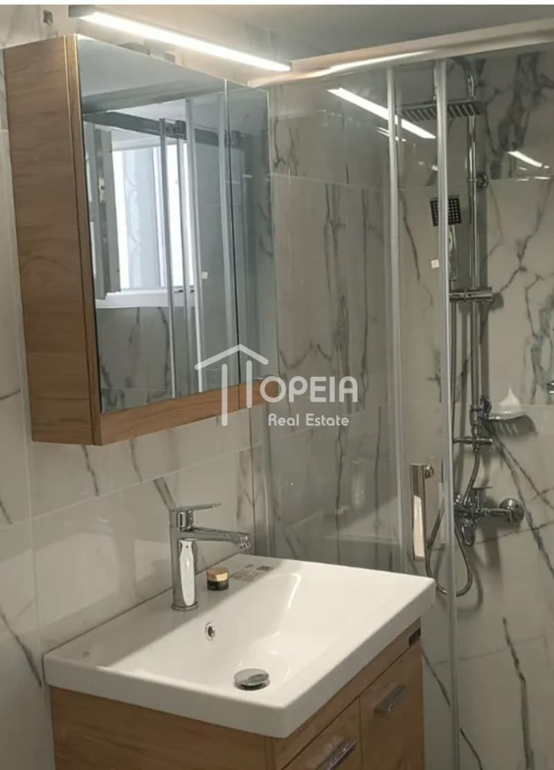 Apartment in Ampelakia, Alimos — Photo 1 of 6