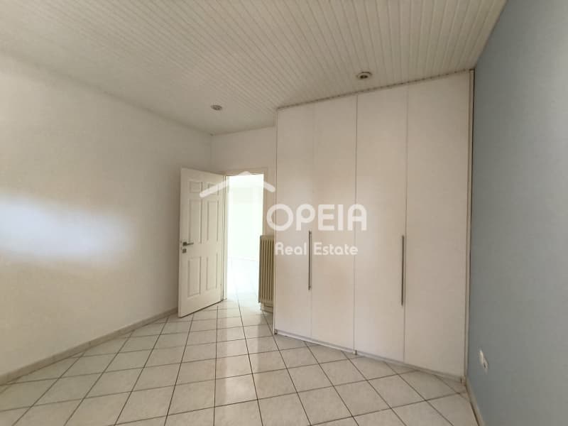 Apartment in Kalamaki, Alimos — Photo 8 of 8