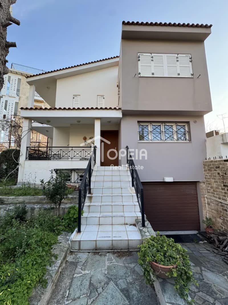 House in Porto Rafti, Vravrona — Photo 1 of 18