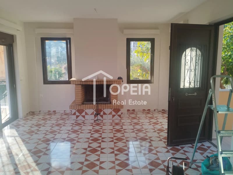 Apartment in Paliokamariza, Lavrio — Photo 2 of 11
