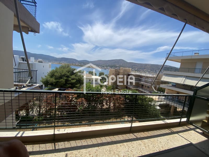 Apartment in Porto Rafti, Vravrona — Photo 1 of 8
