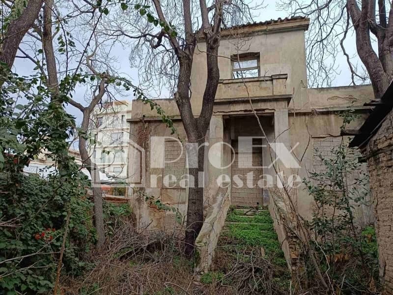 Μονοκατοικία στην Πέρδικα, Ιστορικό Κέντρο