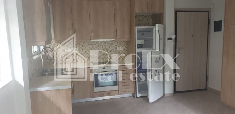 Apartment in Platia Papadiamanti, Ano Patisia — Photo 1 of 11
